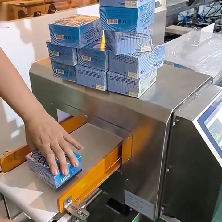 Automatic Robotic Case Packing System with Case Erecting, Sealing and Palletizing