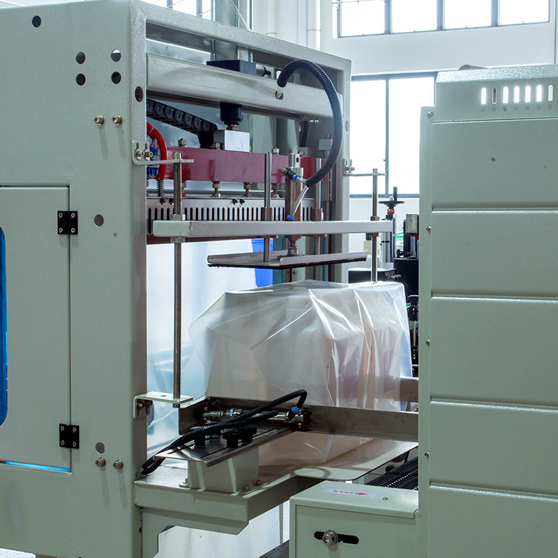 Automatic Chemical Liquid Bottle Filling Capping Labeling Shrink Wrapping Line